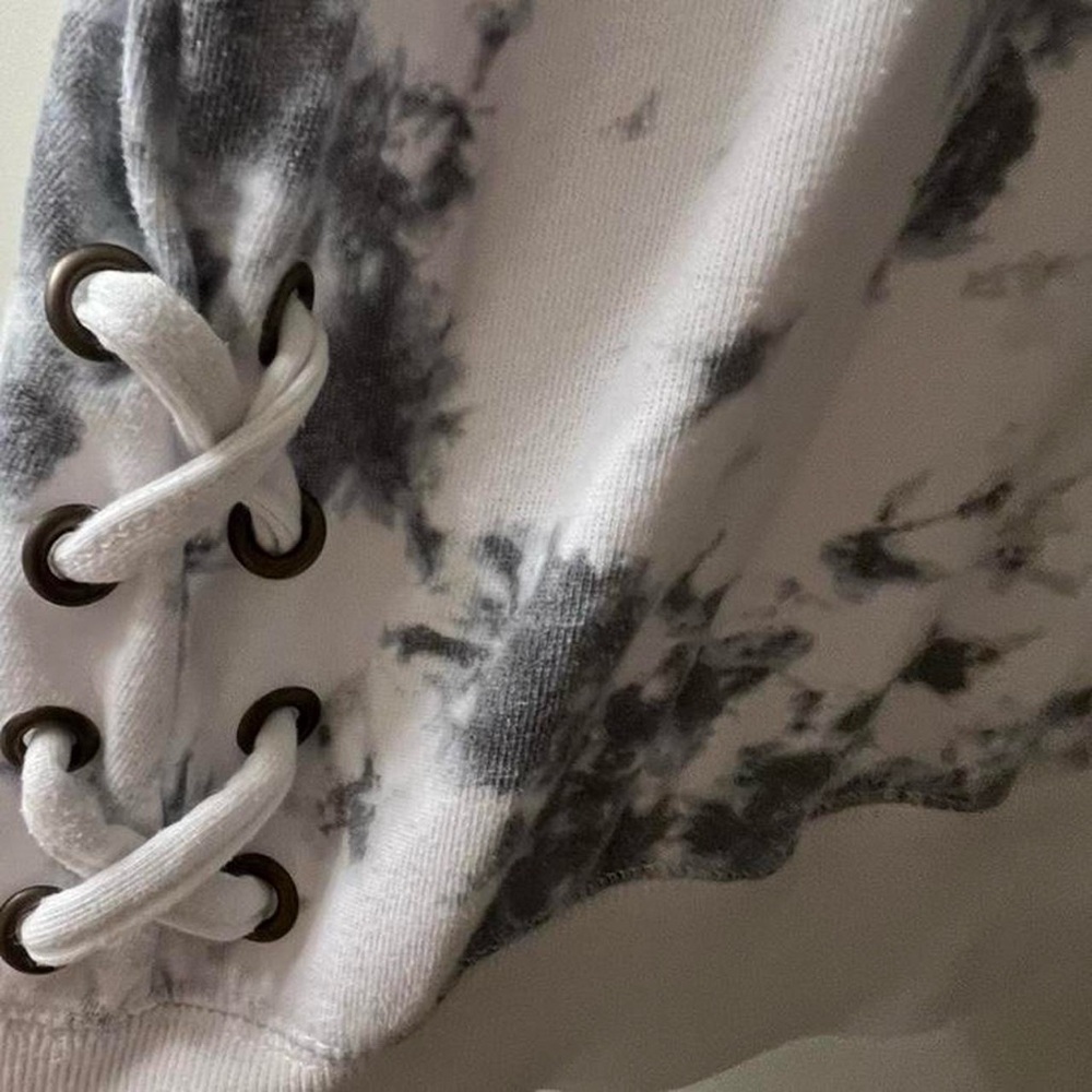 Secret Treasures Black and Gray Patterned Sweater - Picture 2 of 5